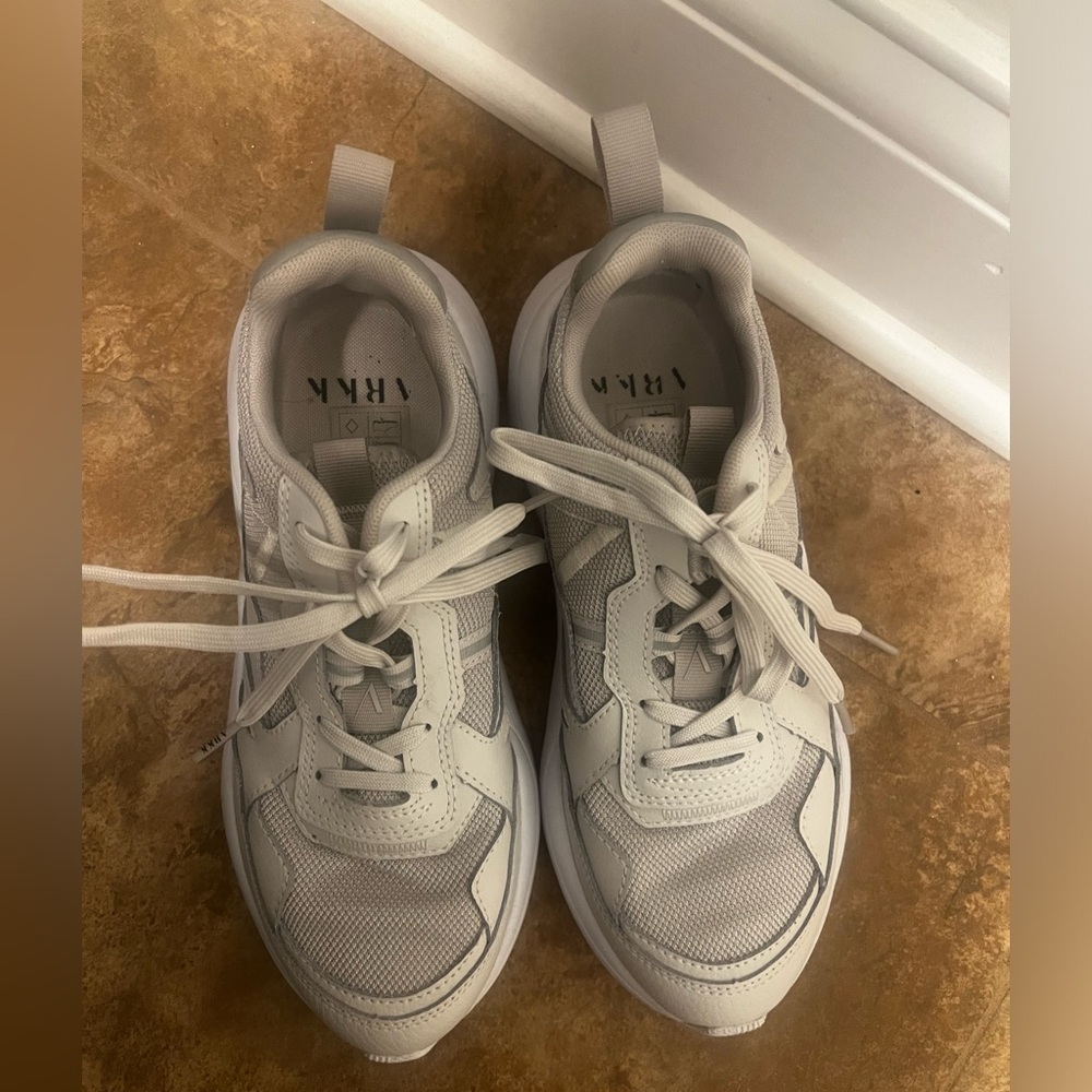 arkk gym shoes